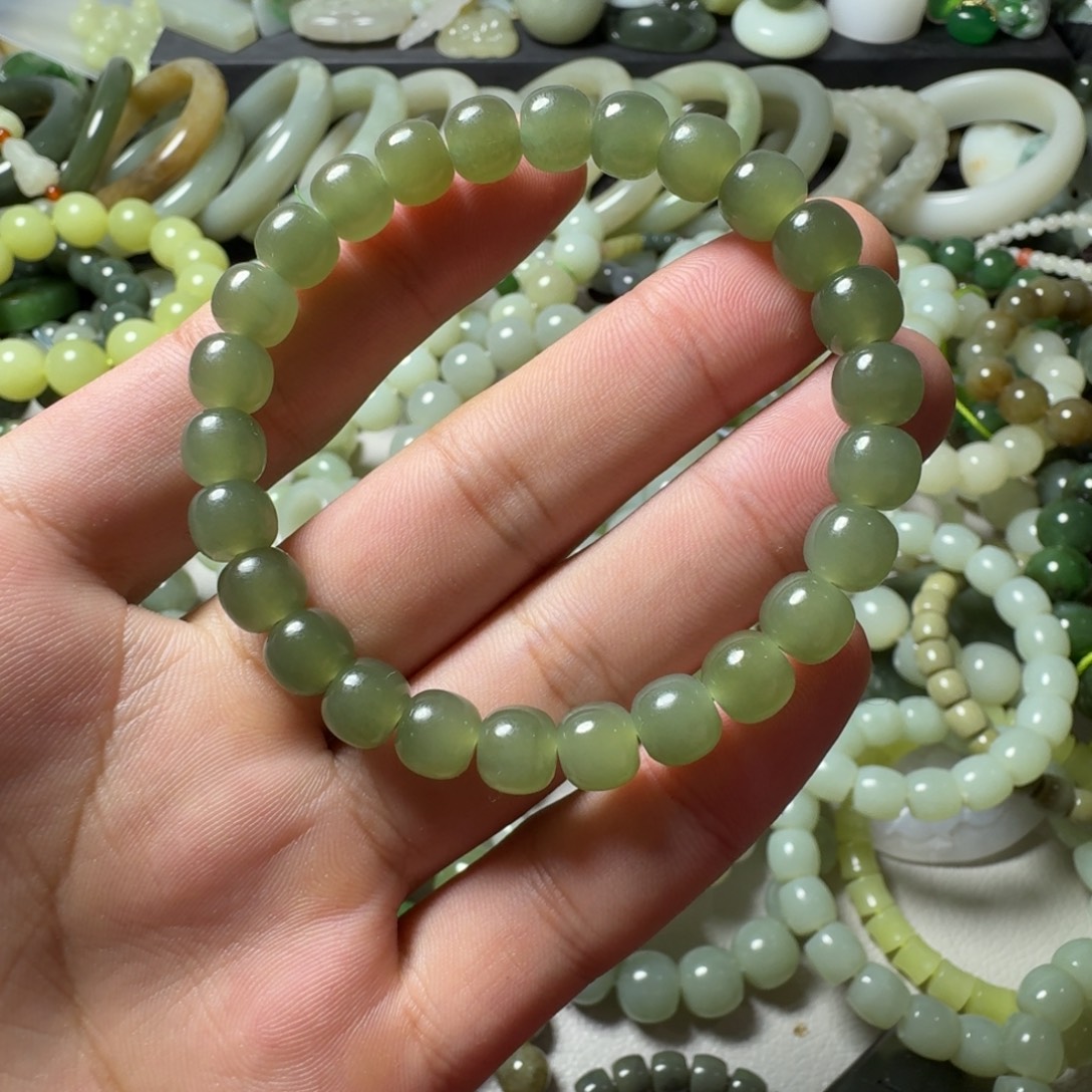 和田玉未镶嵌手串