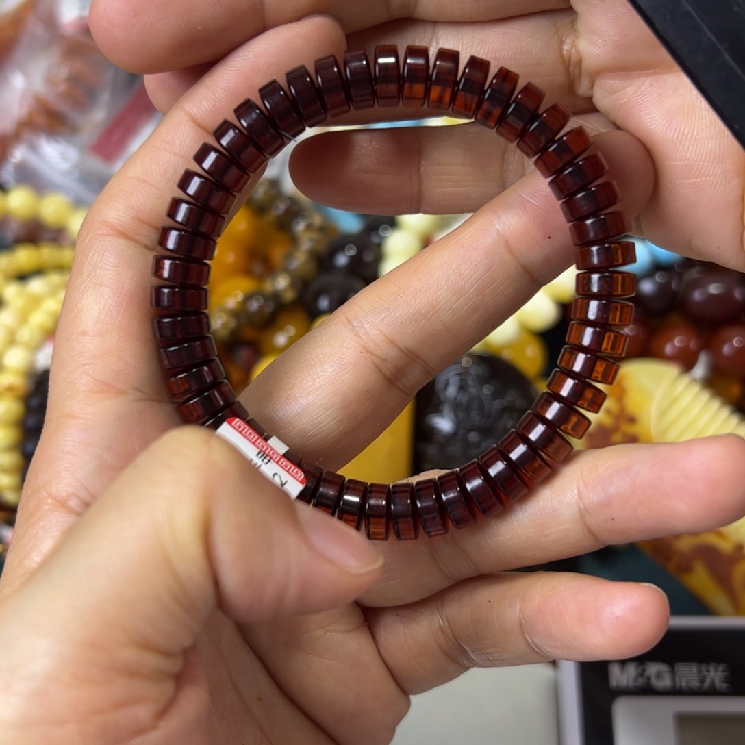 未镶嵌琥珀珠宝奇石77