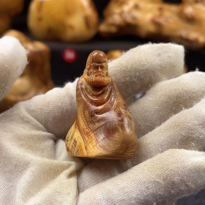 金***士柏木（崖柏）达摩手把件