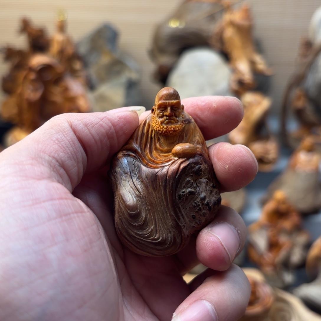 王***群柏木太行崖柏手工雕刻