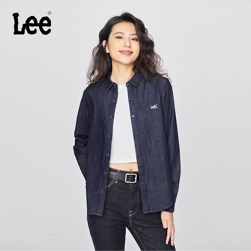 Lee25早秋标准版型翻领刺绣小Logo深蓝色女长袖牛仔衬衫休闲