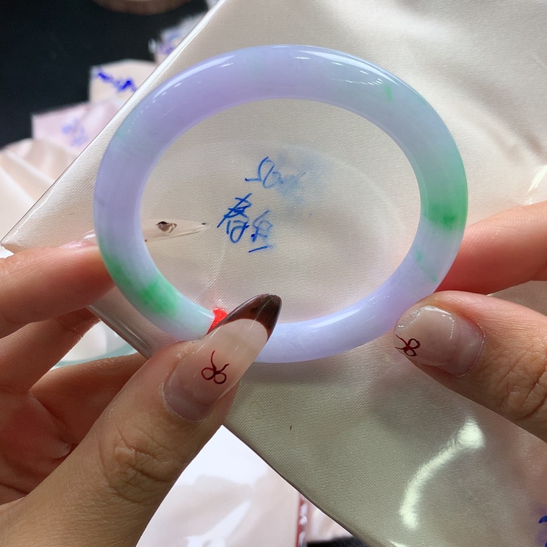 翡翠未镶嵌手镯（圆镯）33号春彩美人条