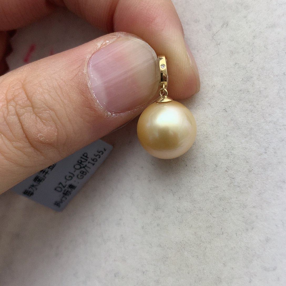 海水珍珠颈饰18K金镶嵌金珠12.3