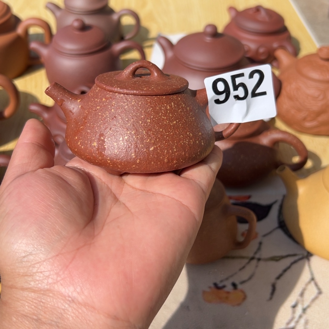 茶壶紫砂红降坡半手工130cc左右瑕疵