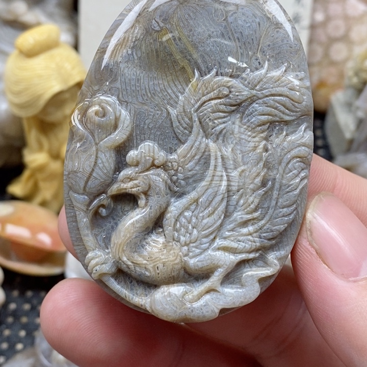 颈饰未镶嵌硅化珊瑚（珊瑚玉）