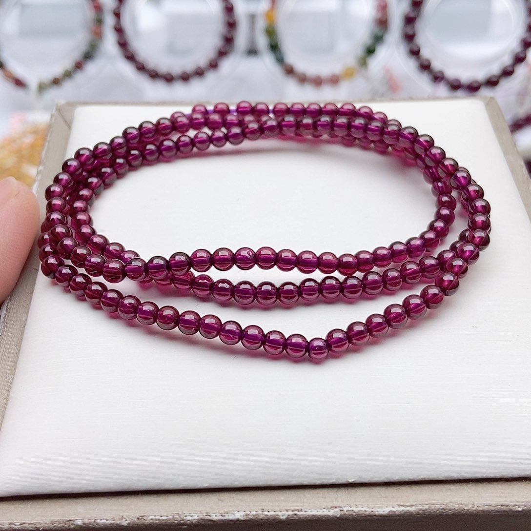 石榴石（紫牙乌）手链未镶嵌3.8