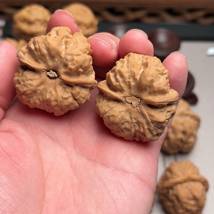 清***心吊坠桃核文玩核桃手把件