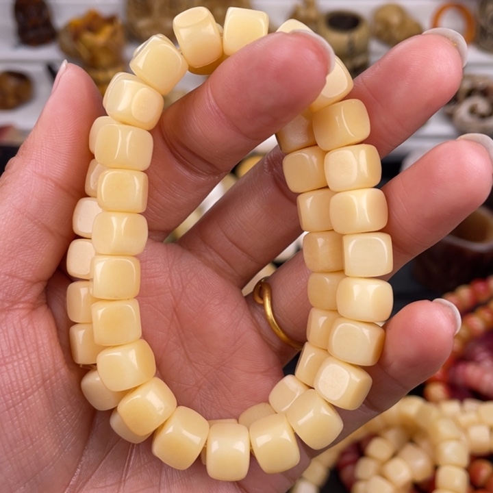 驼骨其他骆驼骨雕刻10