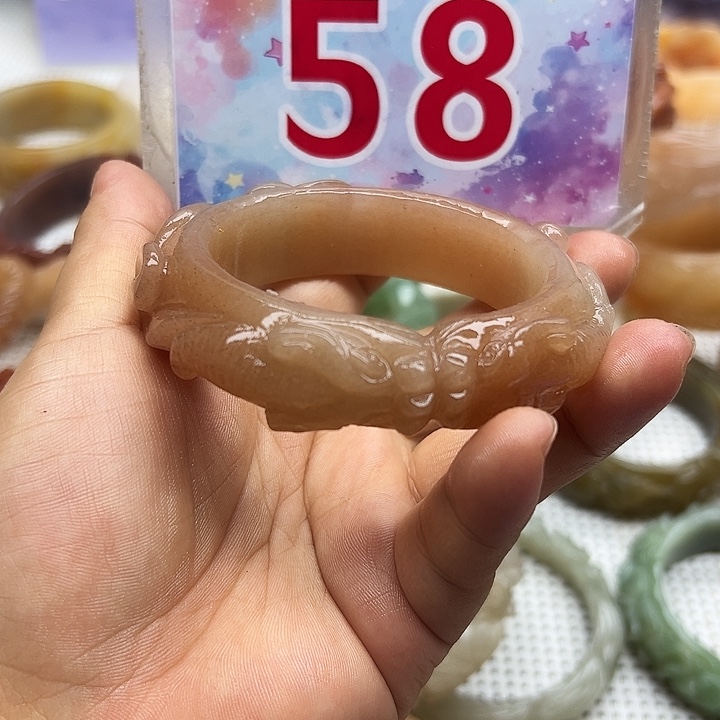 未镶嵌手镯石英岩玉