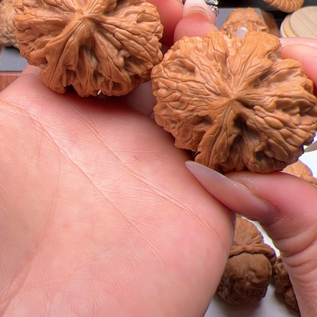 文玩核桃把件红锦鲤44丽