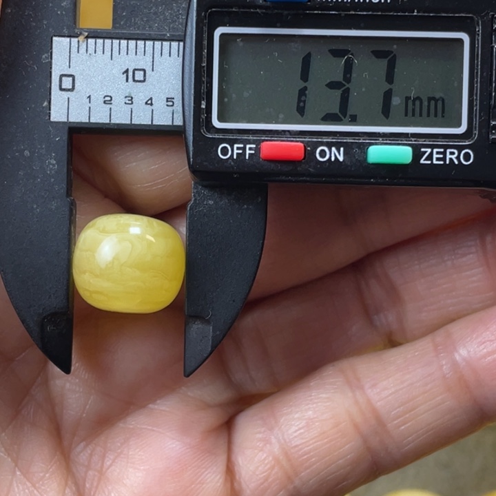 【闪购商品】裸石蜜蜡未镶嵌风**起19