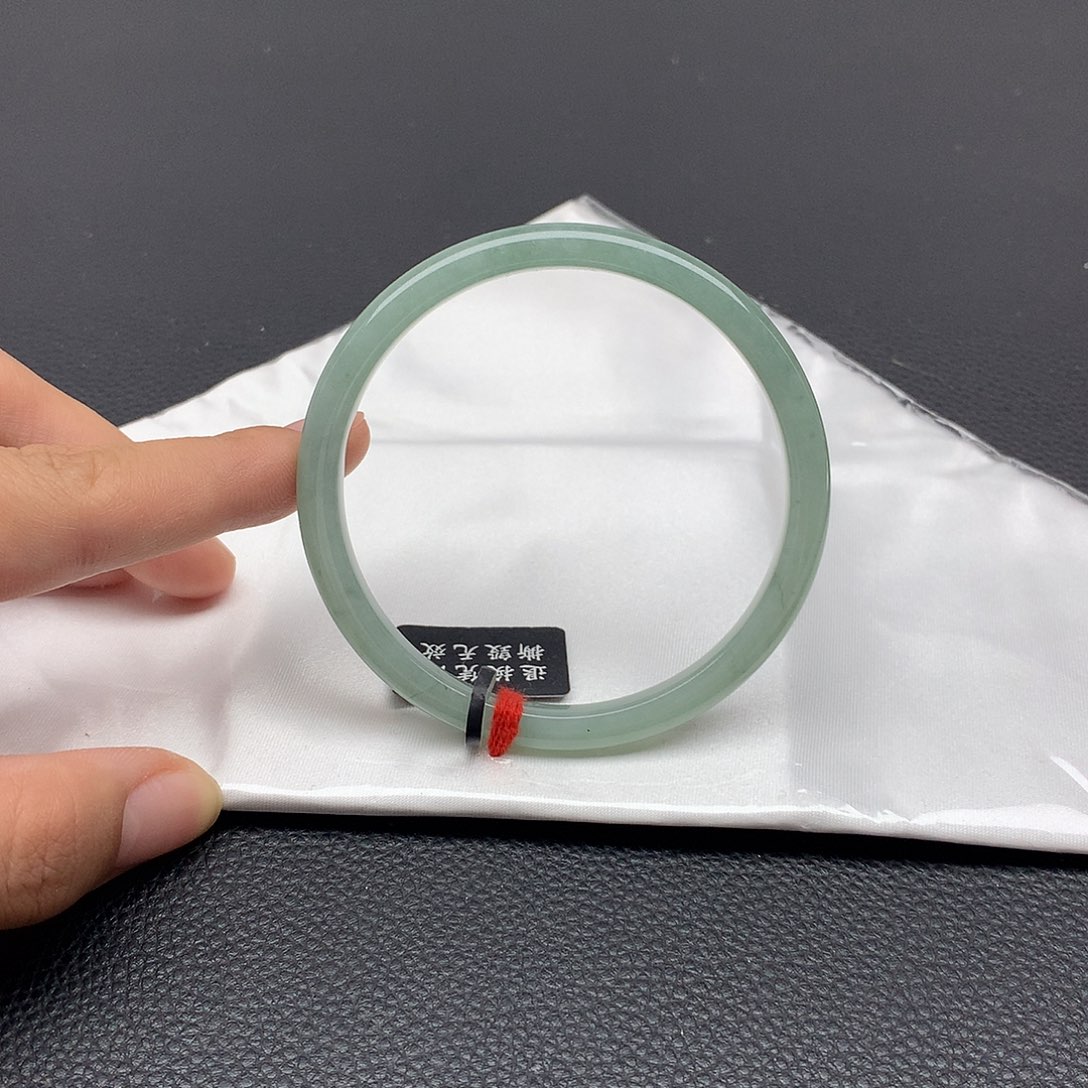 翡翠未镶嵌手镯59