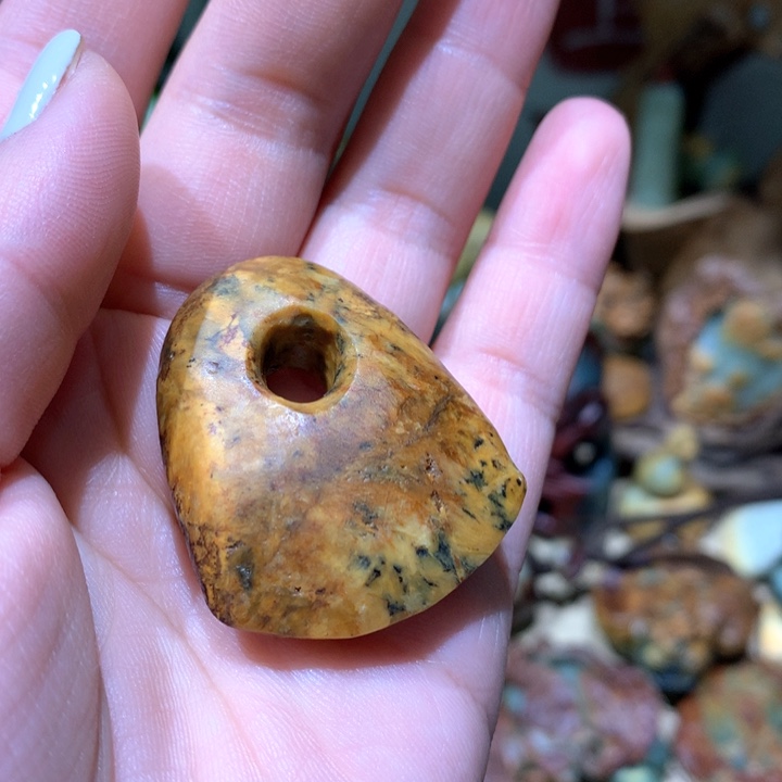 岫岩河磨玉（透闪石质玉）挂件未镶嵌