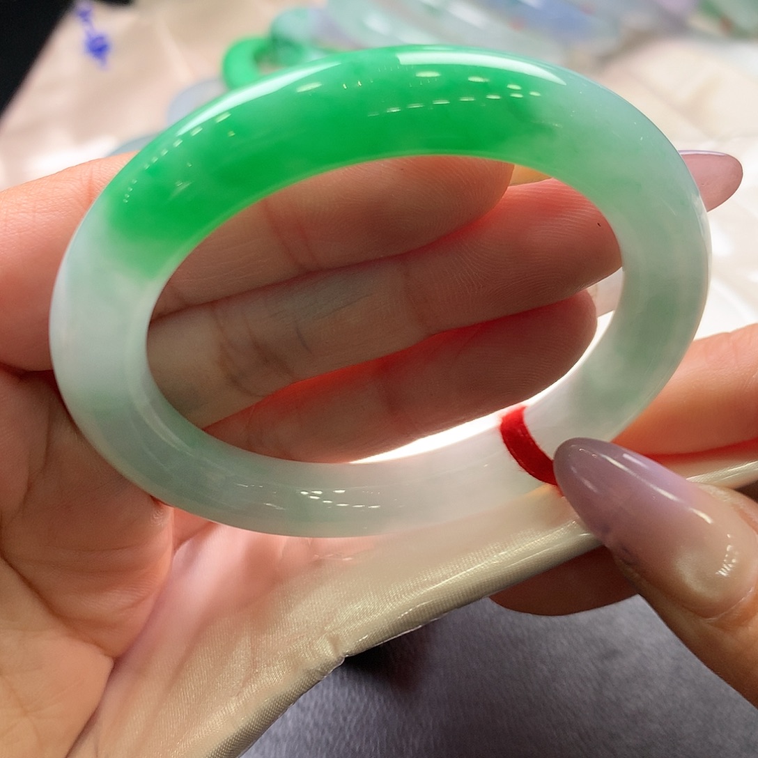 翡翠未镶嵌手镯5253圆