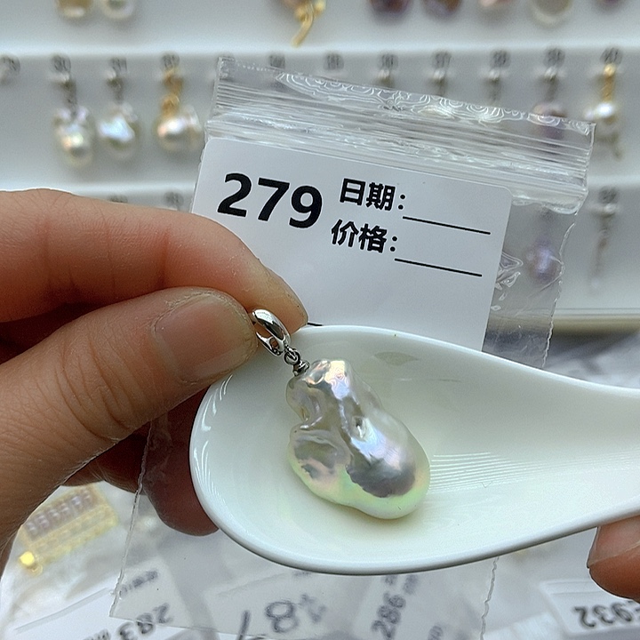 淡水珍珠颈饰未镶嵌
