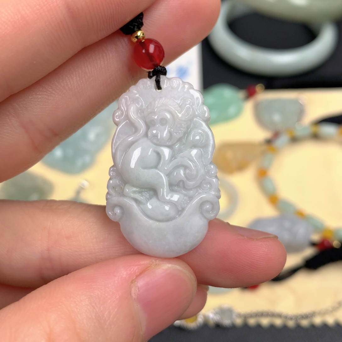 钟***嘟吊坠(不含链)未镶嵌翡翠多样性发货翡翠