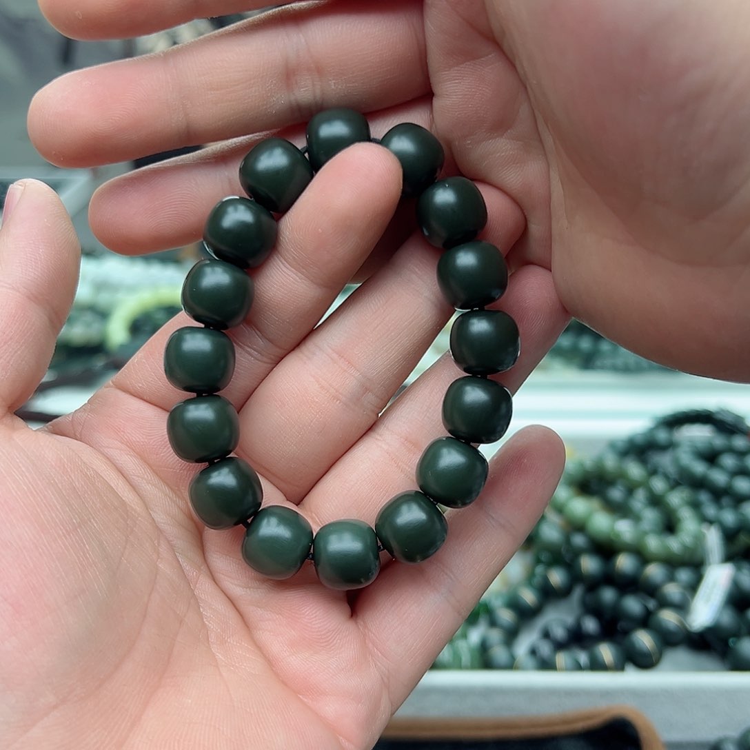 和田玉手串未镶嵌