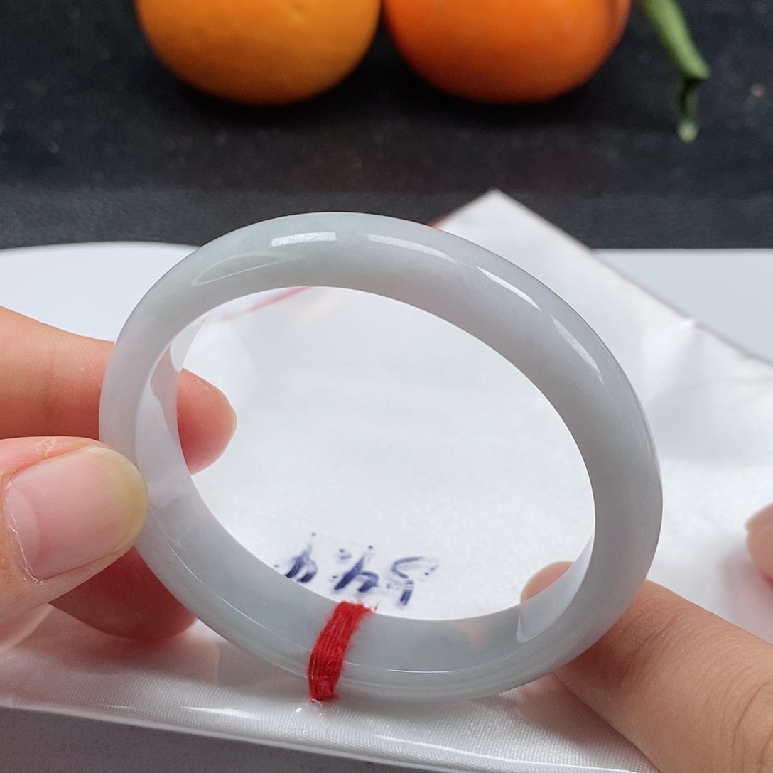 【闪购商品】翡翠手镯（贵妃镯）未镶嵌220号