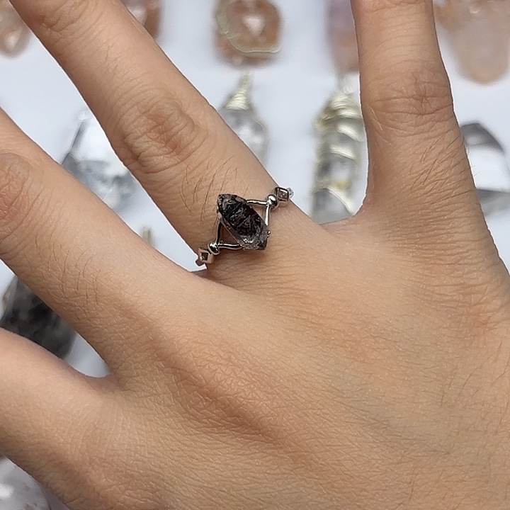 水晶银S925镶嵌戒指闪灵钻戒指