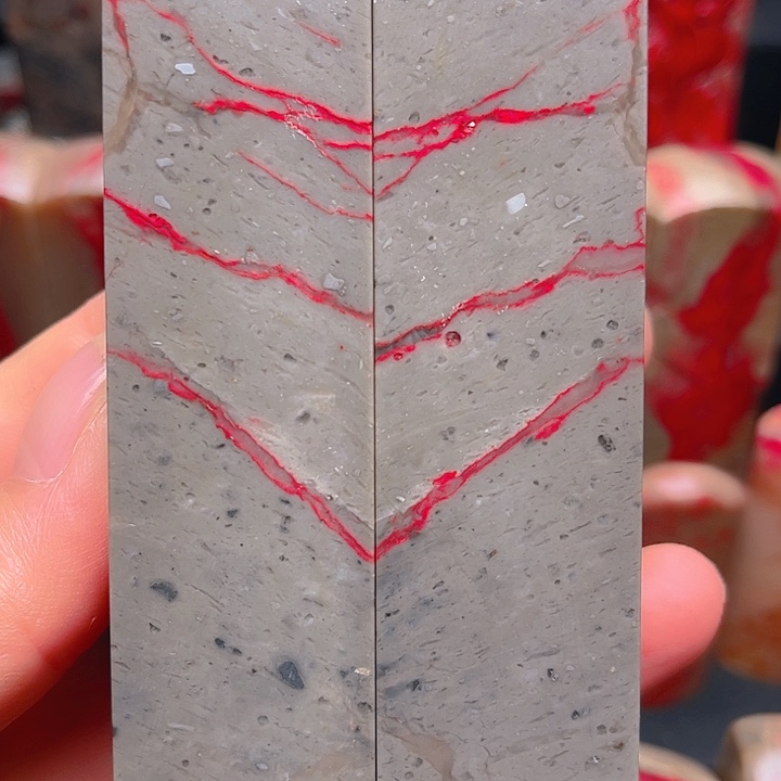 昌化鸡血石昌化鸡血石质地优良