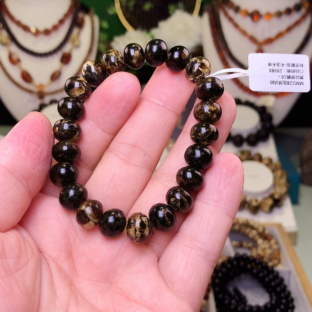 想***叔未镶嵌琥珀裸石抚顺