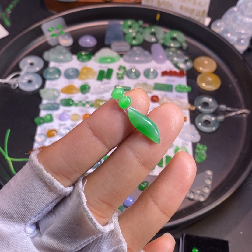 【闪购商品】翡翠挂件未镶嵌随行