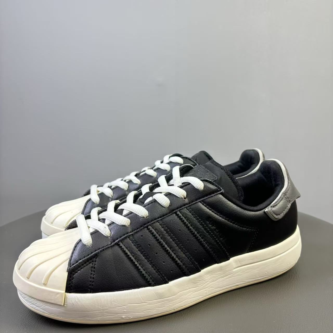 90新 adidas/阿迪达斯 42.5码/Adidas贝壳头黑色板鞋 非原盒