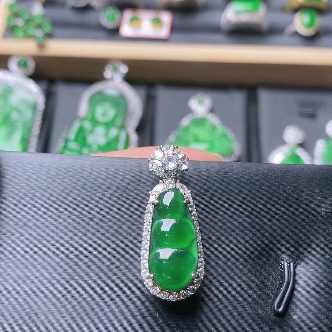 翡翠颈饰未镶嵌吊坠9