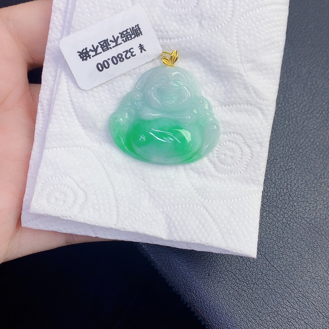 翡翠18K金镶嵌颈饰0000000000