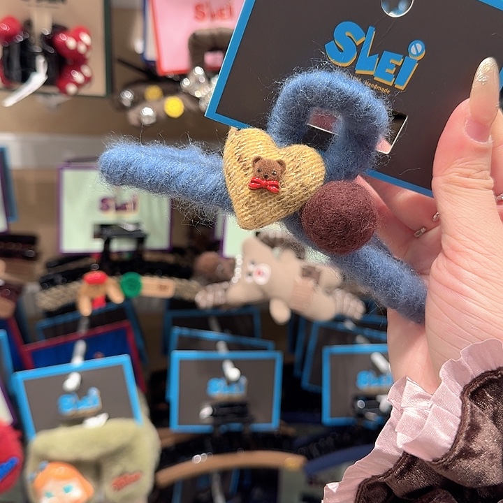 蓝色黄爱心小熊抓夹