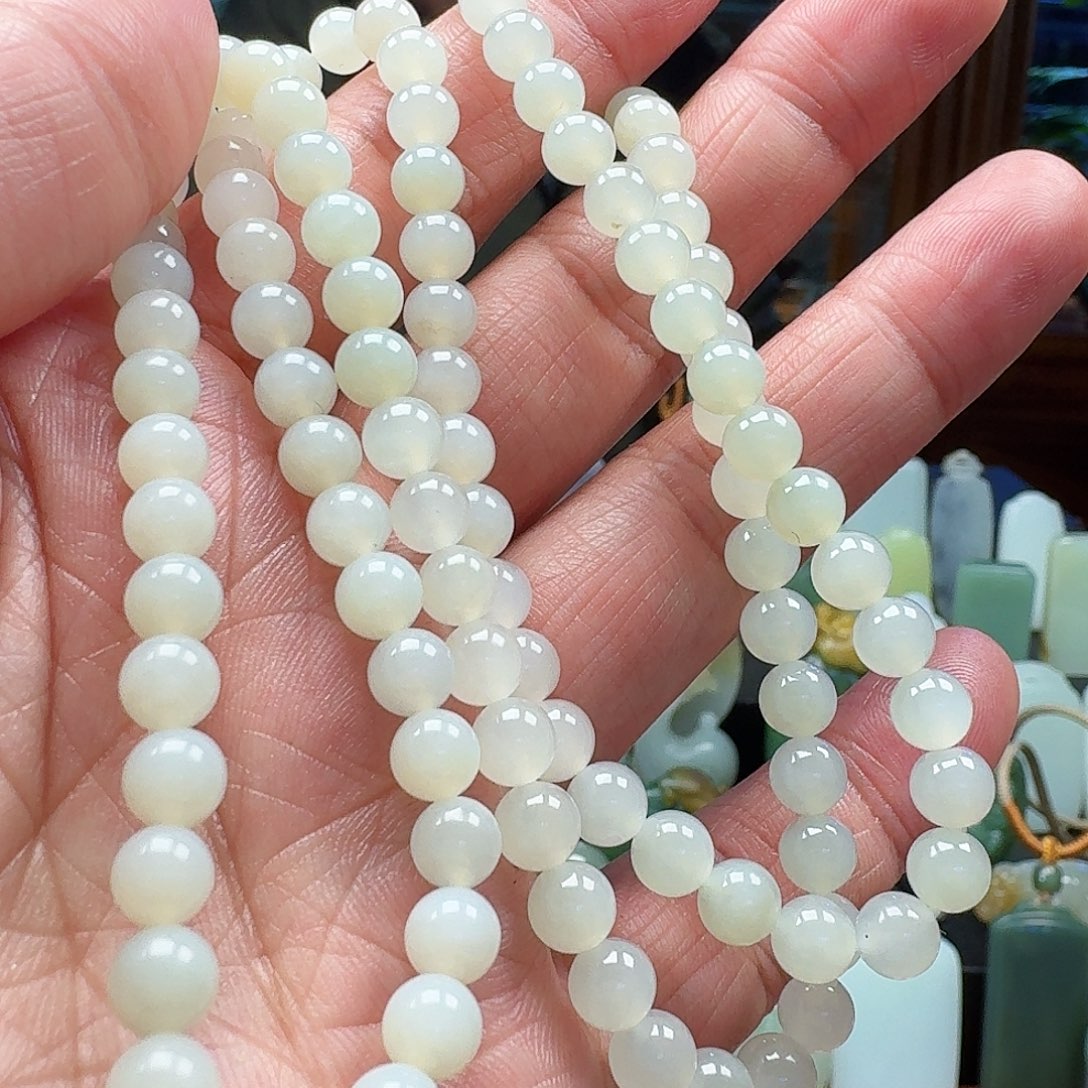 和田玉颈饰未镶嵌