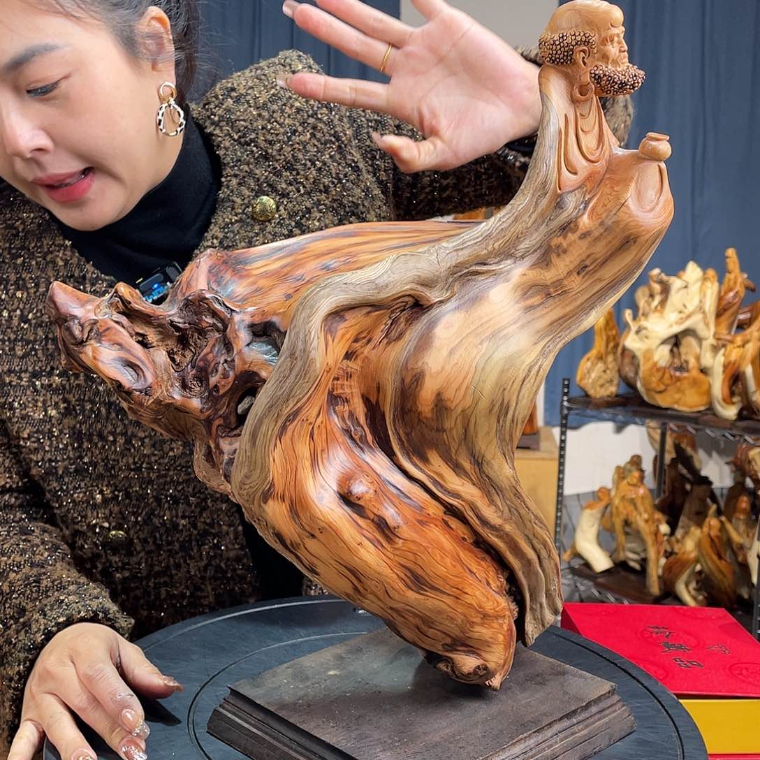 柏木（崖柏）随型艺术根雕