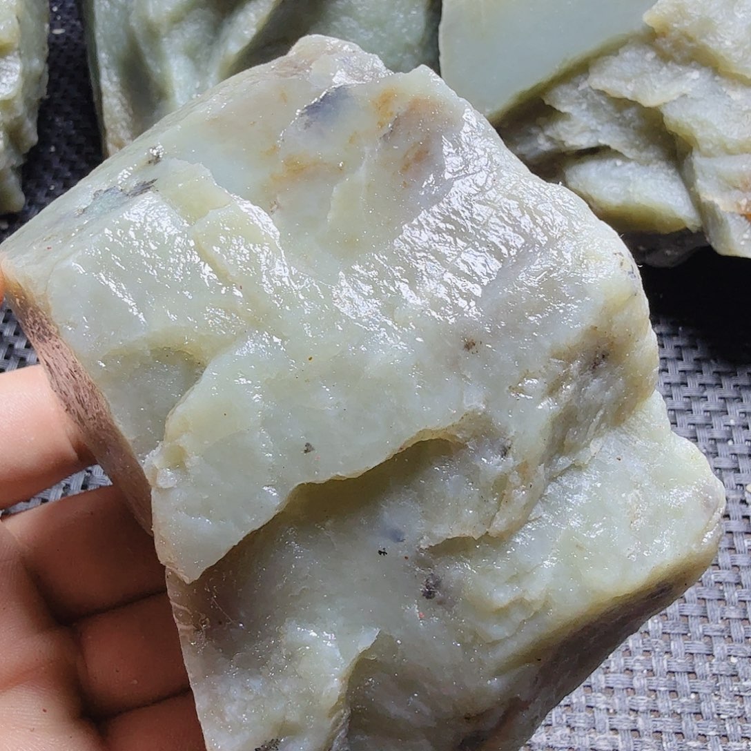 和田玉（糖玉）未镶嵌珠宝半成品