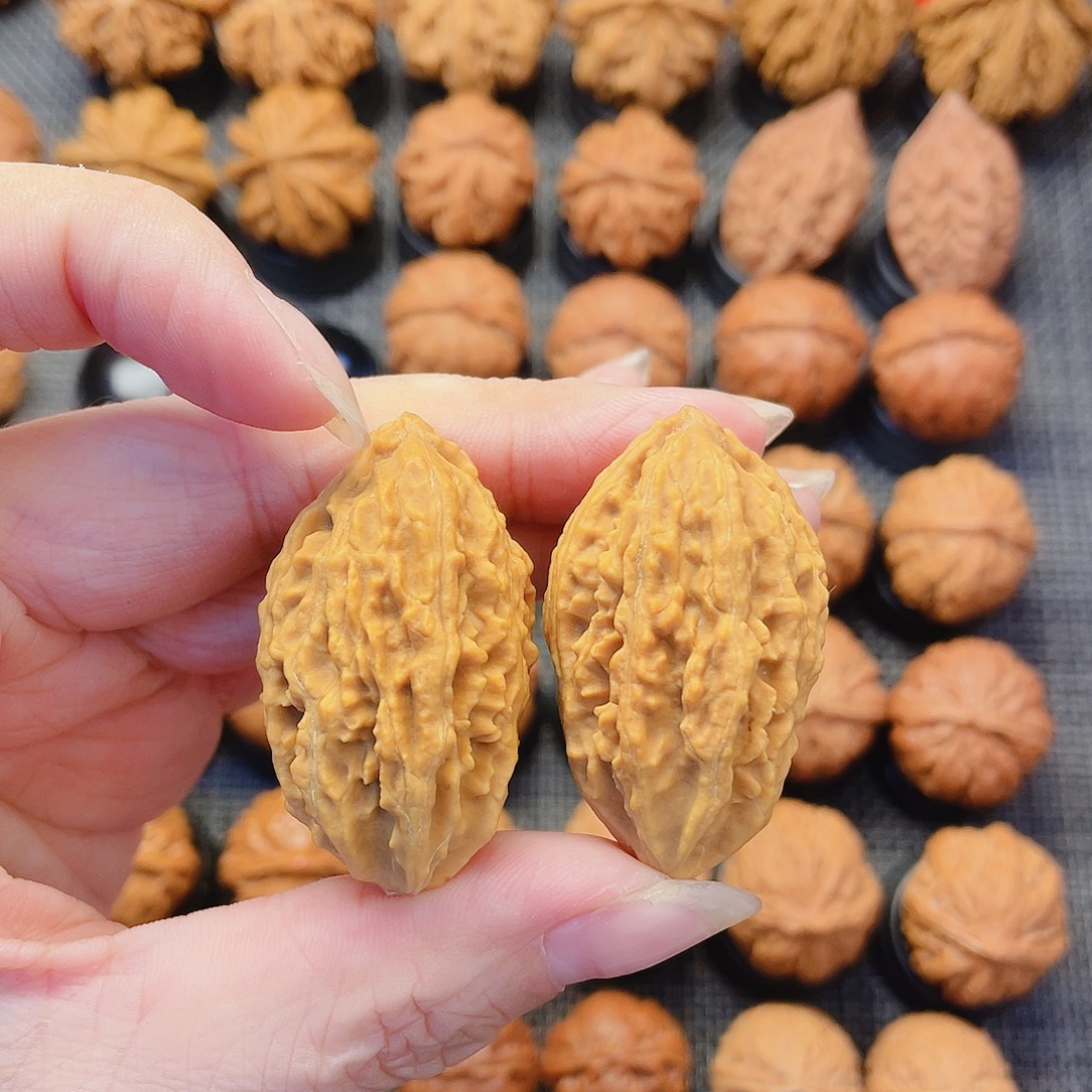 冰***暖文玩核桃把件瓜条