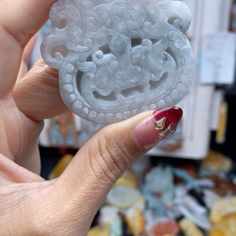 翡翠颈饰未镶嵌翡翠