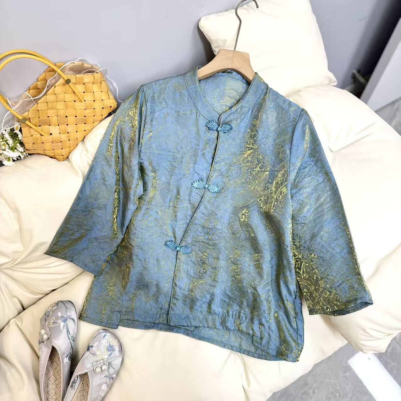 【金蓝】九分袖女短款夏季浮光锦短外套时尚宽松衬衫奥黛