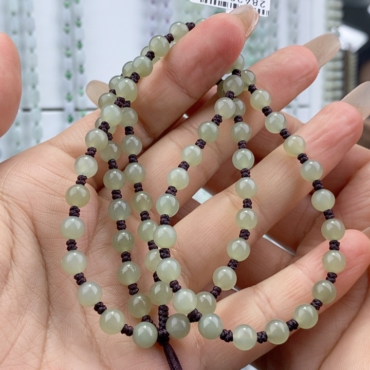 和田玉颈饰未镶嵌上**水