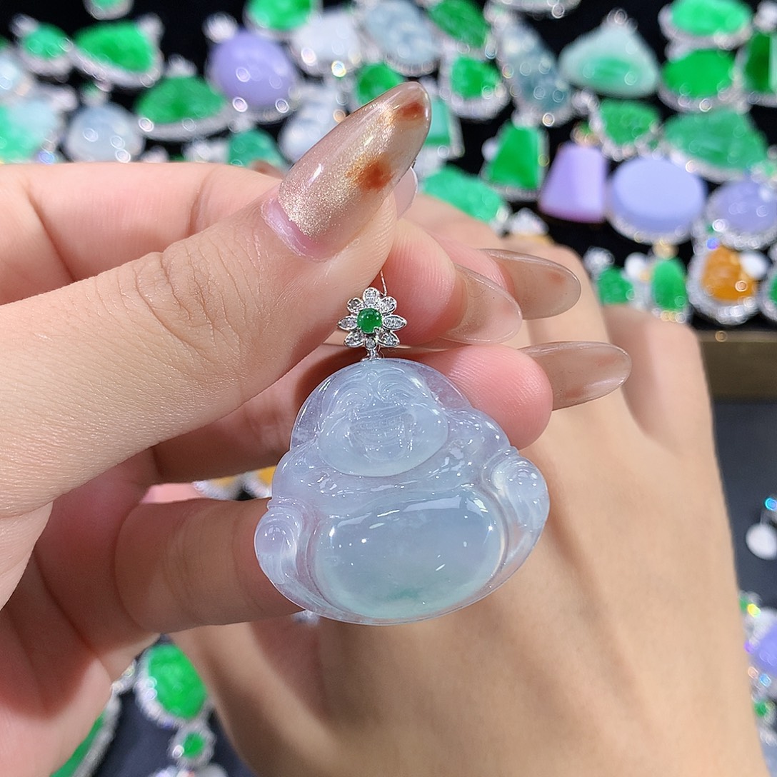 翡翠18K金镶嵌颈饰