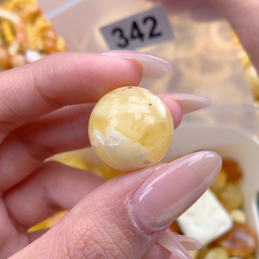 琥珀未镶嵌珠宝奇石20.1