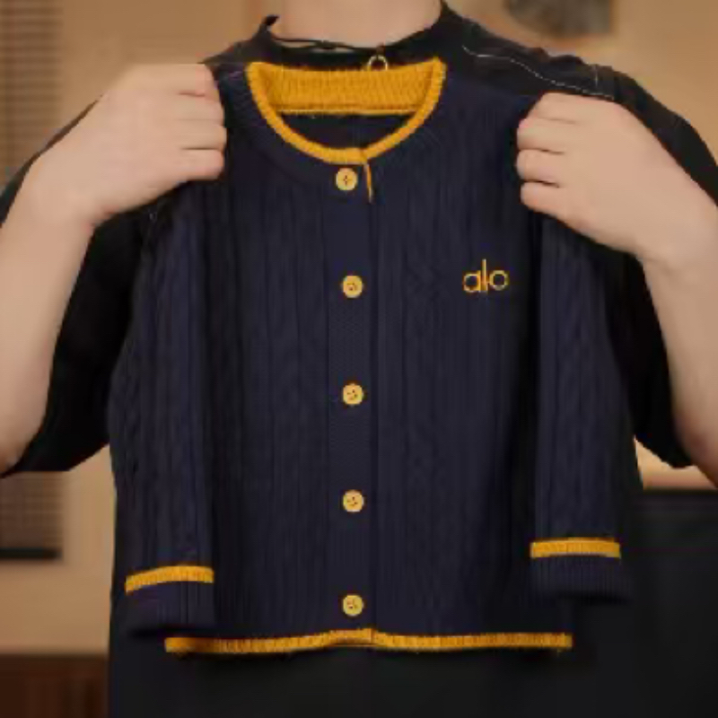 【珍宝推荐】2025刺绣儿童针织衫男女童装套头针织开衫毛衣男童圆领