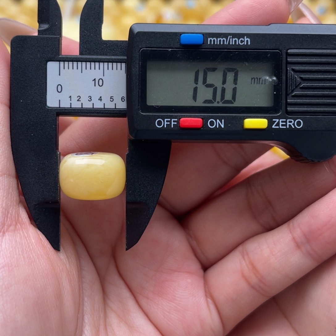 琥珀未镶嵌裸石蜜蜡墩子微瑕笑