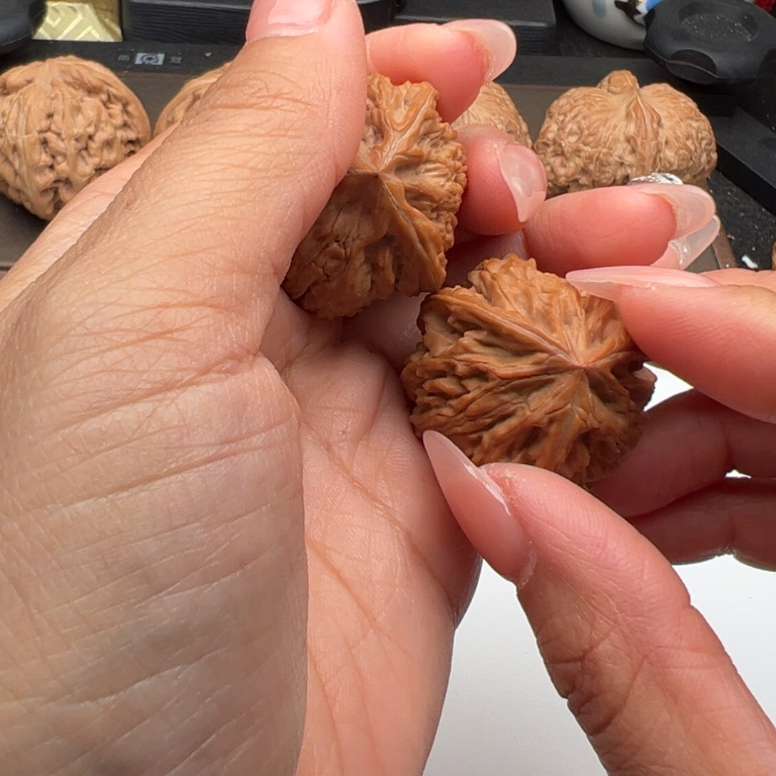 文玩核桃把件三棱35