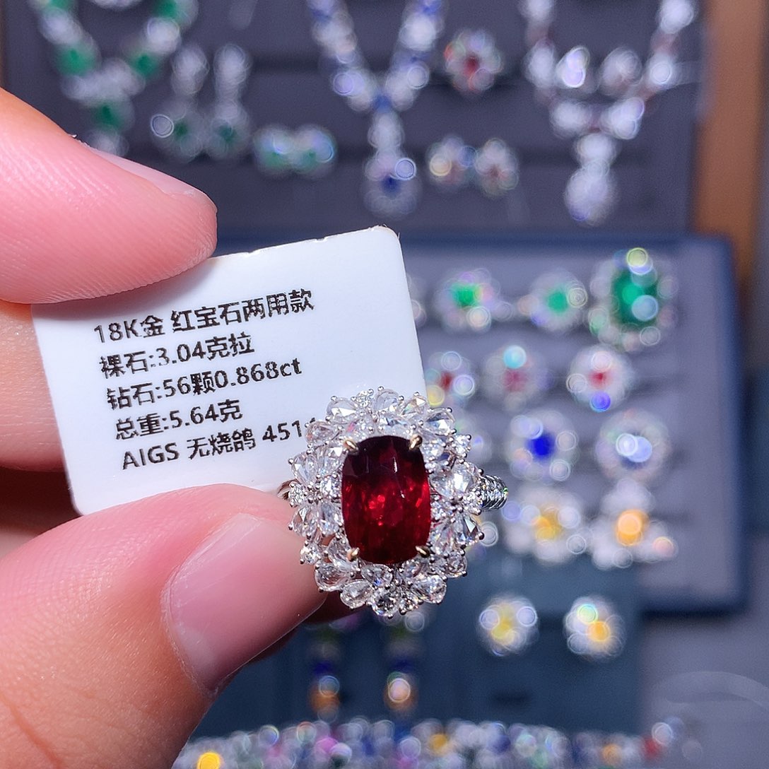 戒指18K金镶嵌红宝石