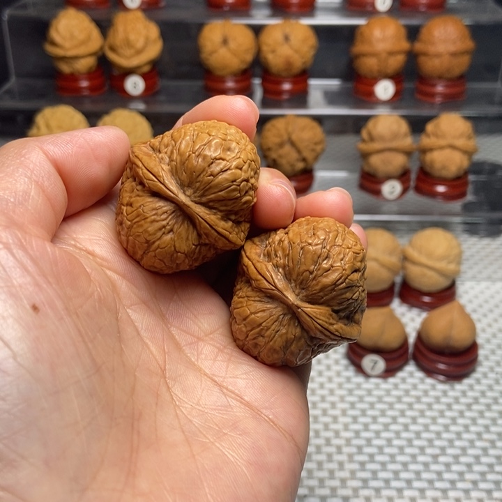 文玩核桃把件3金锭子元宝