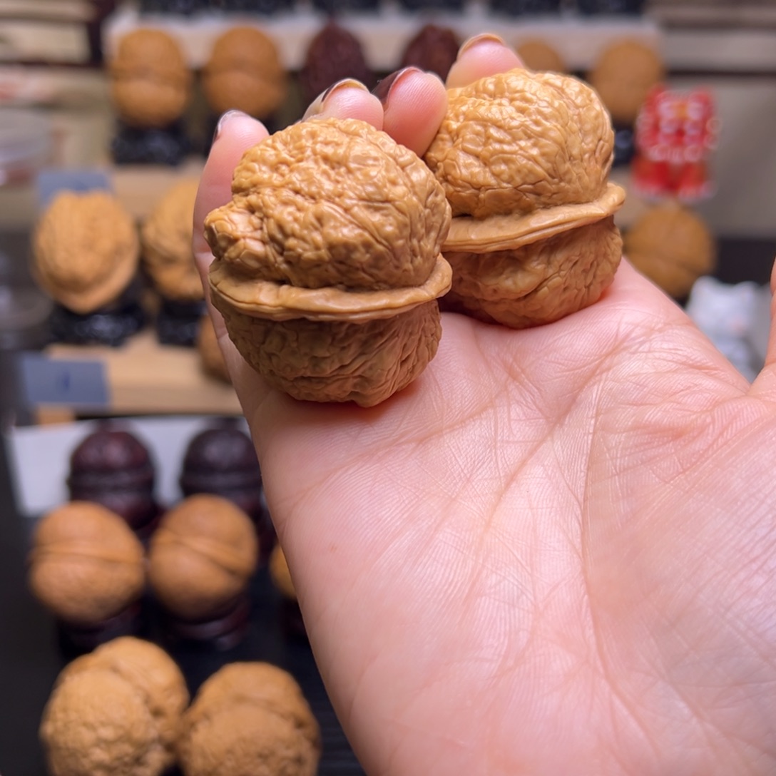 文玩核桃把件天顶蟾H14