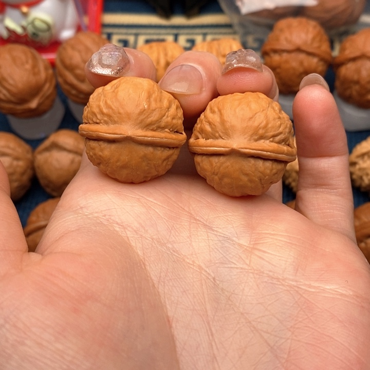 文玩核桃把件桃心