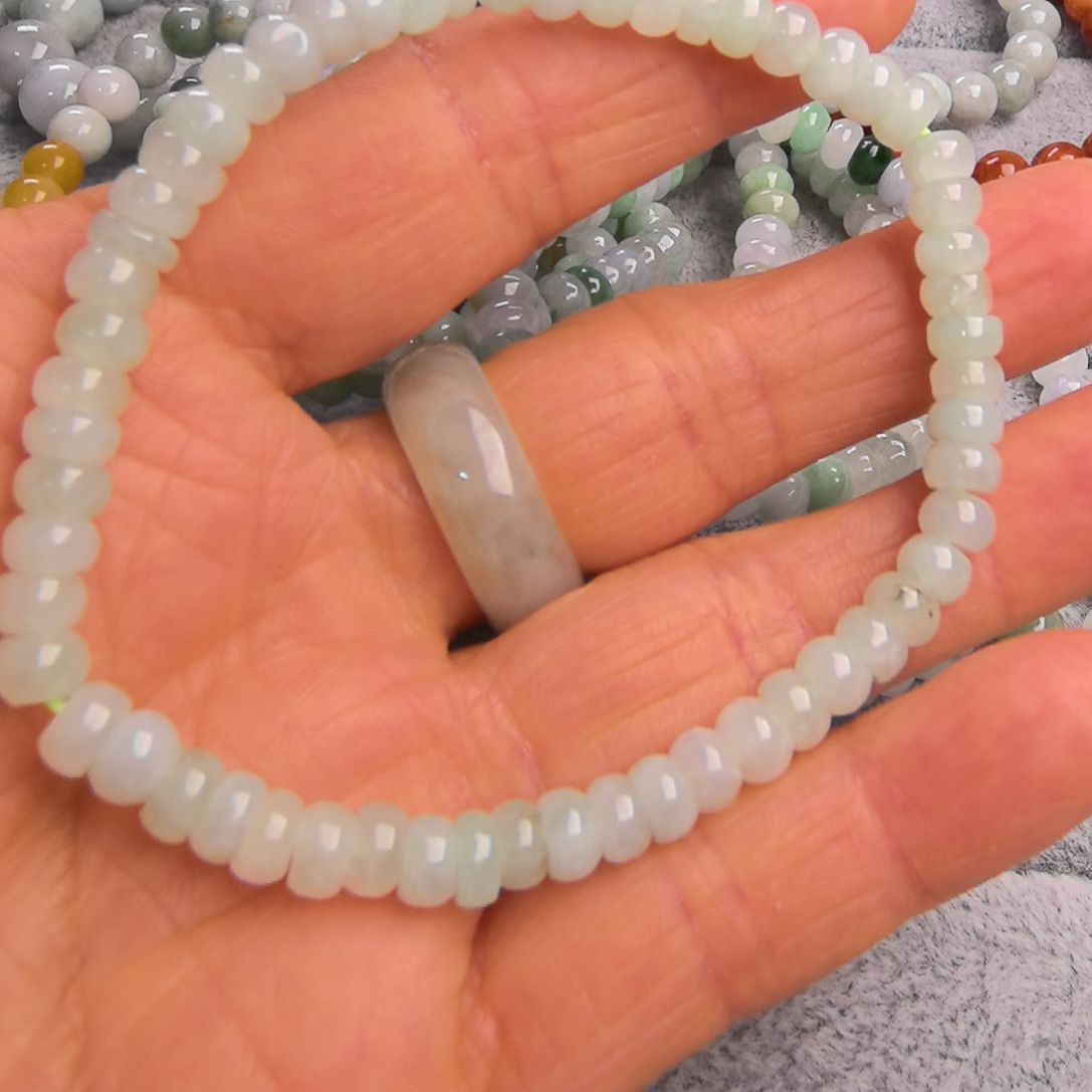 翡翠颈饰未镶嵌手串