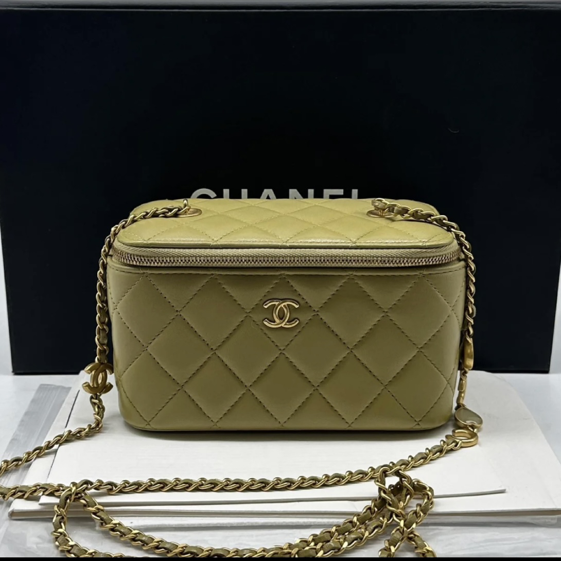 95新 Chanel/香奈儿 多多奢品/香奈儿22b珐琅扣斜挎包/98新