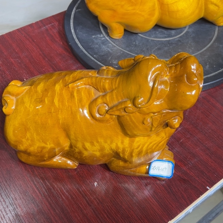 金丝楠木小貔貅摆件