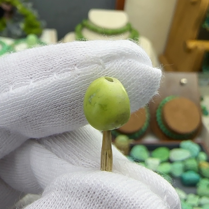 绿松石绿松石菜籽黄F未镶嵌